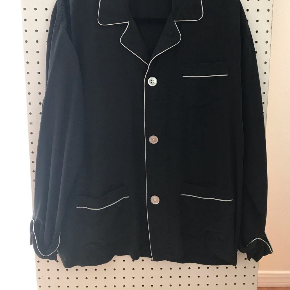 Vintage silk button up - Picture 4 of 9